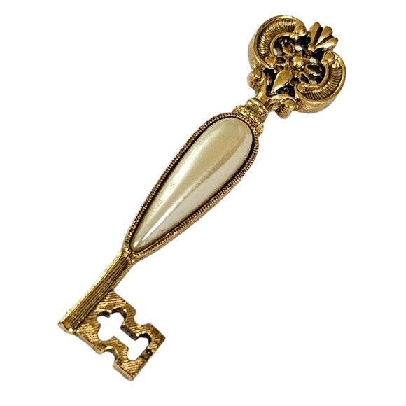 1928 Brand Gold Tone Faux Pearl Skeleton Key Brooch Pin L263 - Picture 2 of 7
